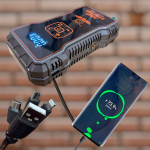 Голям Стартерен Бустер за Автомобил Външна Батерия POWER BANK 12V JUMP STARTER Стартер за Акумулатор Подаване на Ток 4в1 с Компресор и Фенер - Image 5